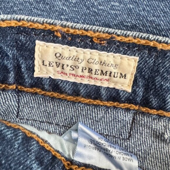 LEVI'S Wedgie Straight Button Fly Jeans - Picture 5 of 15